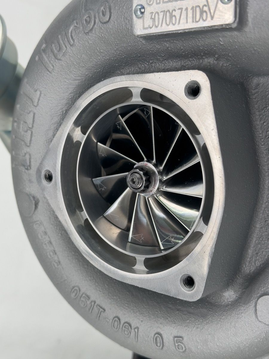 2001-2004 Duramax Stealth Mach 2 67 Turbocharger (DM1351070303000)