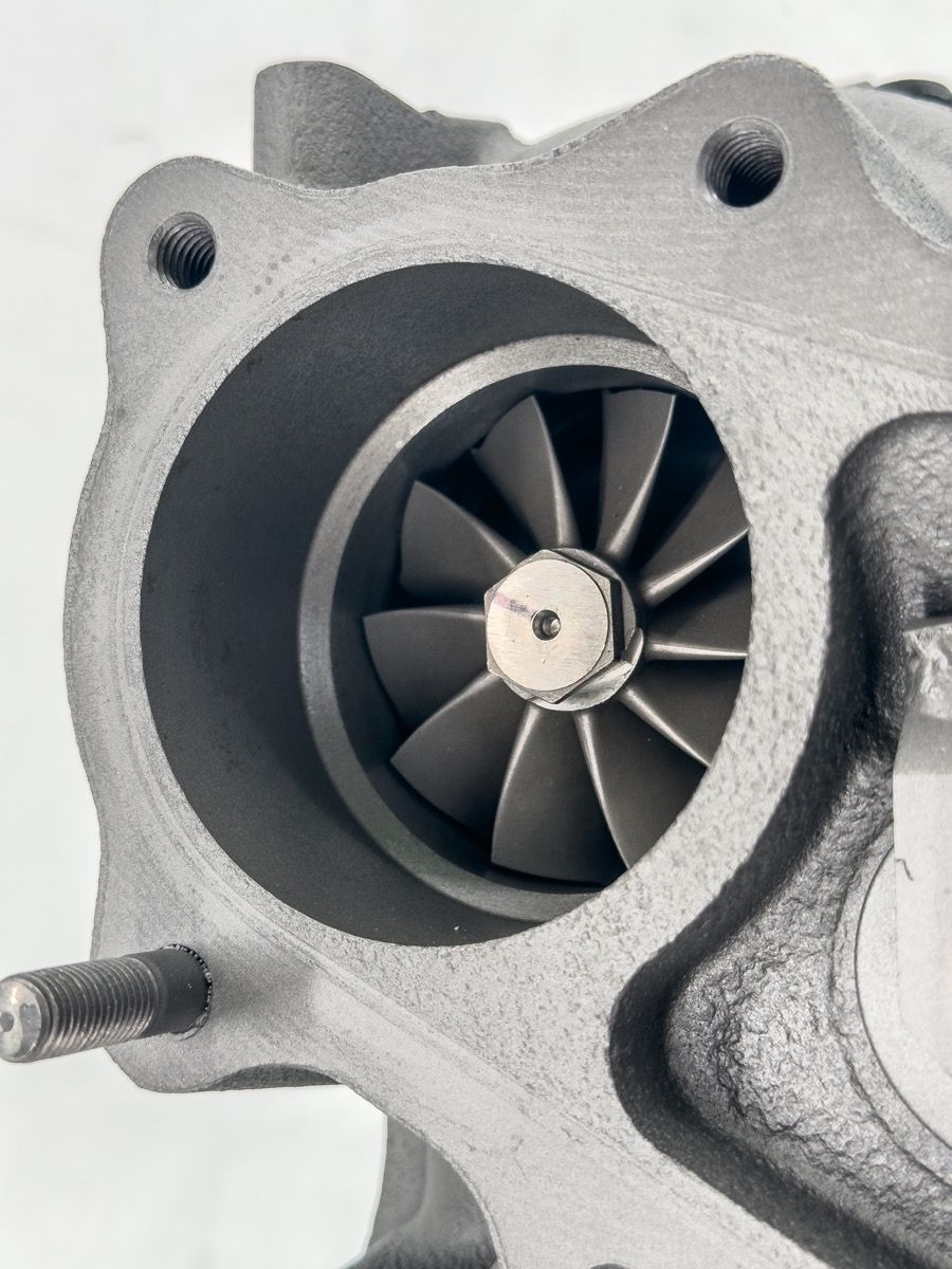 2001-2004 Duramax Stealth Mach 2 67 Turbocharger (DM1351070303000)